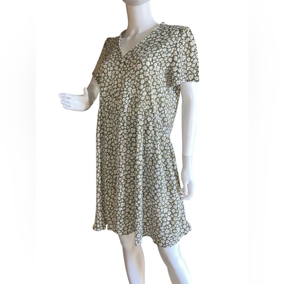 L'olive Verte Floral V-Neck Dress size 3 - Picture 1 of 6